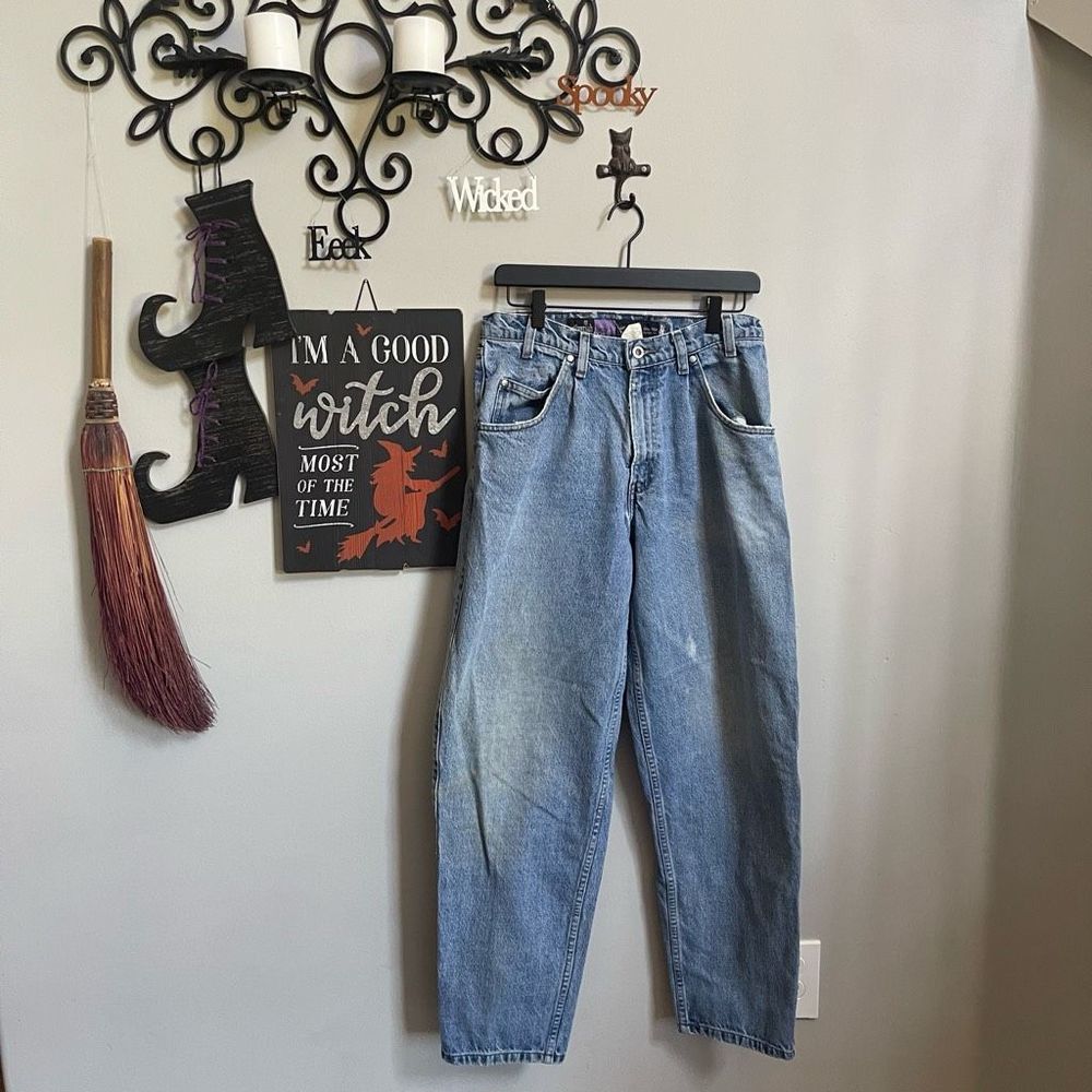 Vintage Levi’s baggy silver tag jeans